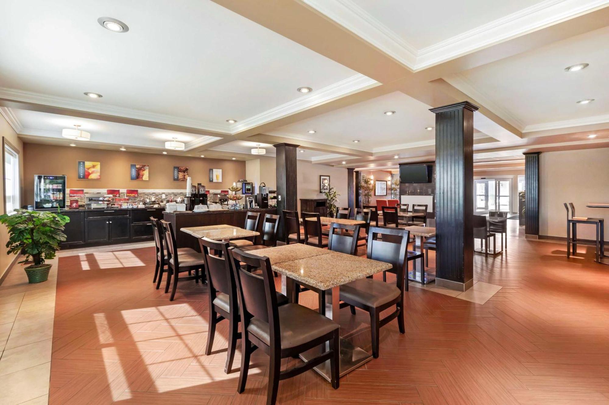 Best Western Plus Peace River Hotel & Suites Eksteriør billede