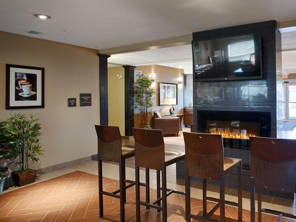 Best Western Plus Peace River Hotel & Suites Eksteriør billede